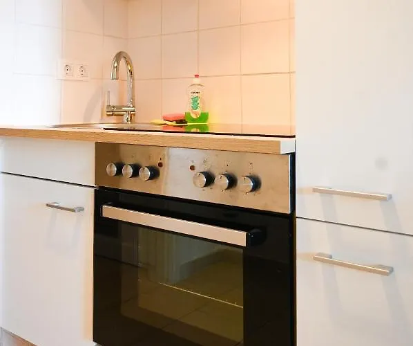 For 4 Near Augarten, Donaukanal & U4 & U2 Metro Apartment *