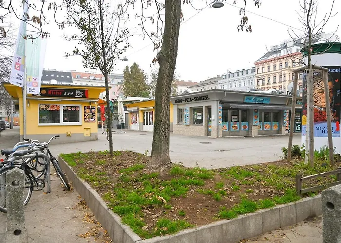 Apartment For 4 Near Augarten, Donaukanal & U4 & U2 Metro