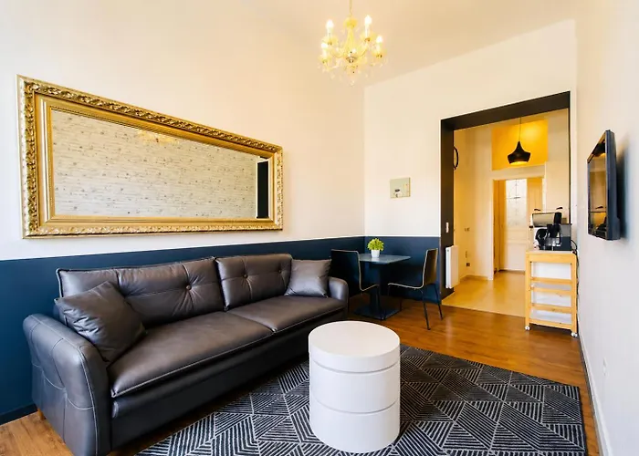 For 4 Near Augarten, Donaukanal & U4 & U2 Metro Apartment *