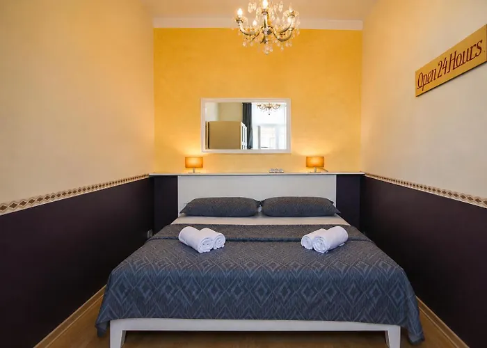 Apartment For 4 Near Augarten, Donaukanal & U4 & U2 Metro *